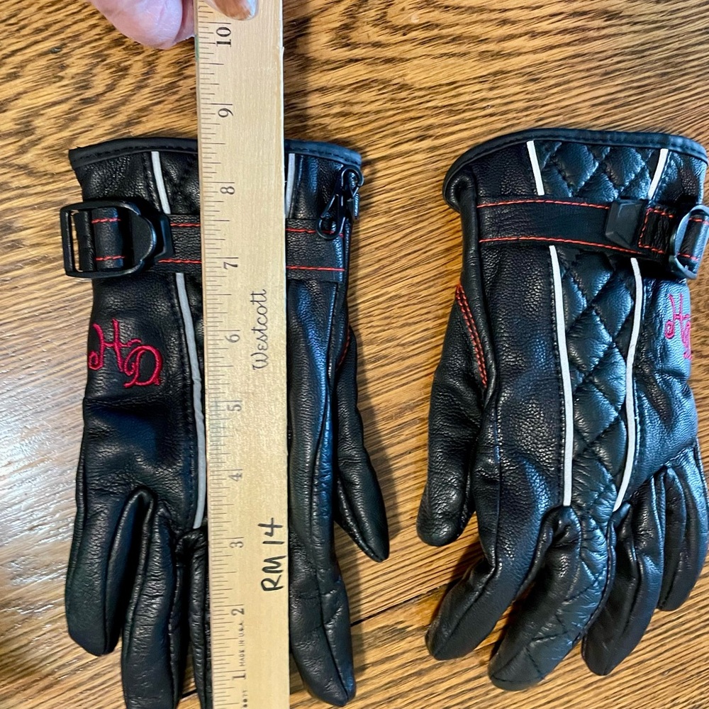 HARLEY DAVIDSON Ladies size M Black Quilted Leather Gloves with Red Stitching - Picture 4 of 4